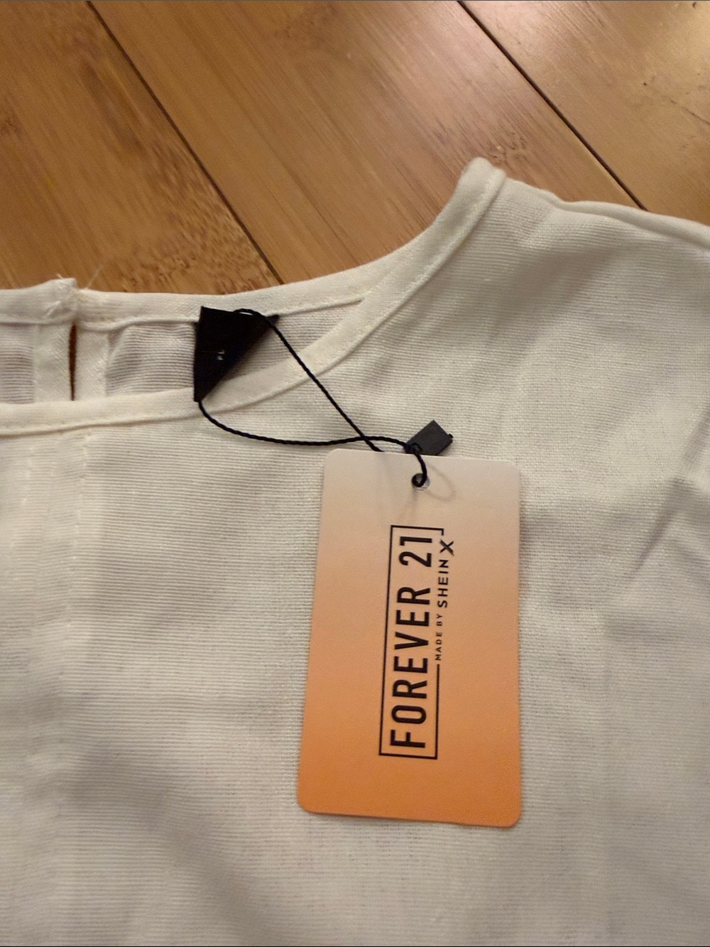 Forever 21 White Sleeveless Tank NWT - Picture 3 of 5